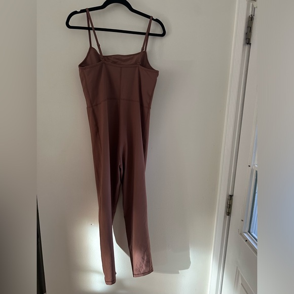 Old Navy Active Powersoft Jumpsuit - Picture 4 of 4